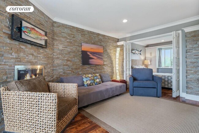 Foto del edificio - 707 Old Montauk Hwy
