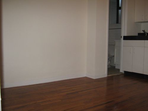 Building Photo - 52 W 72nd St