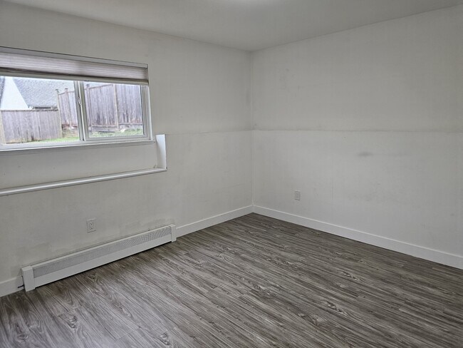 Photo du bâtiment - 8025 D'Herbomez Dr