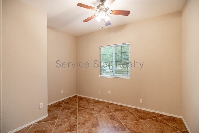 Building Photo - 224 N 193rd Ave