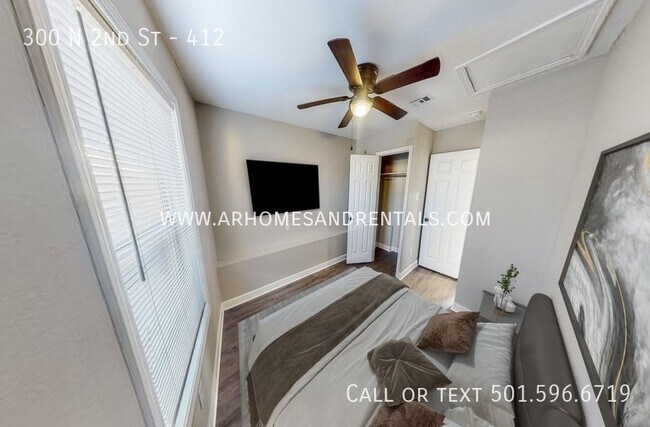 Building Photo - 300 N 2nd St - 412 | $795 | 2 beds, 1 full...
