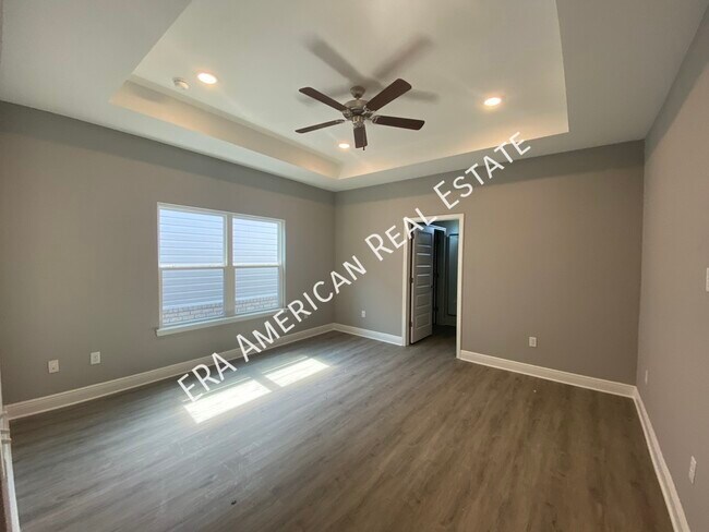 Foto del edificio - 993 Skylark Rd