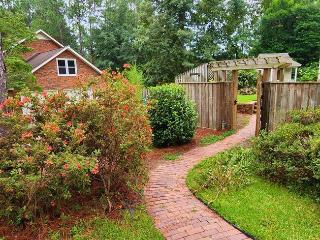 Building Photo - 341 Longleaf Ct