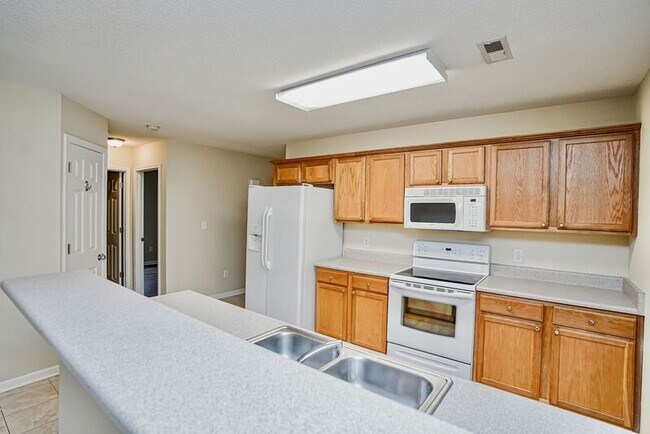 Building Photo - 524 Seays Crest Dr