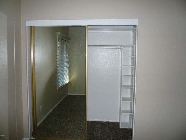 Building Photo - 601 N May