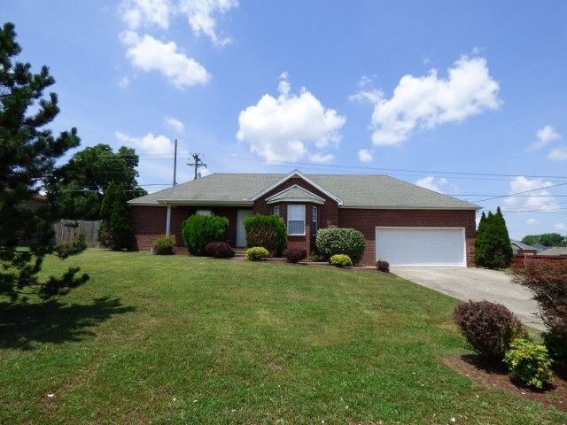 Foto principal - 3 BR / 2 BA Home in Smryna Fenced-In Yard