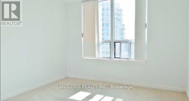 Photo du bâtiment - 8 Hillcrest Ave