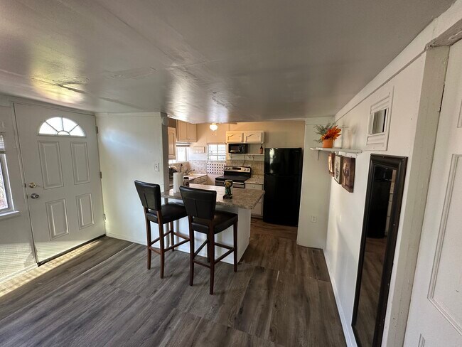 Foto del edificio - 4723 E Sunland Ave