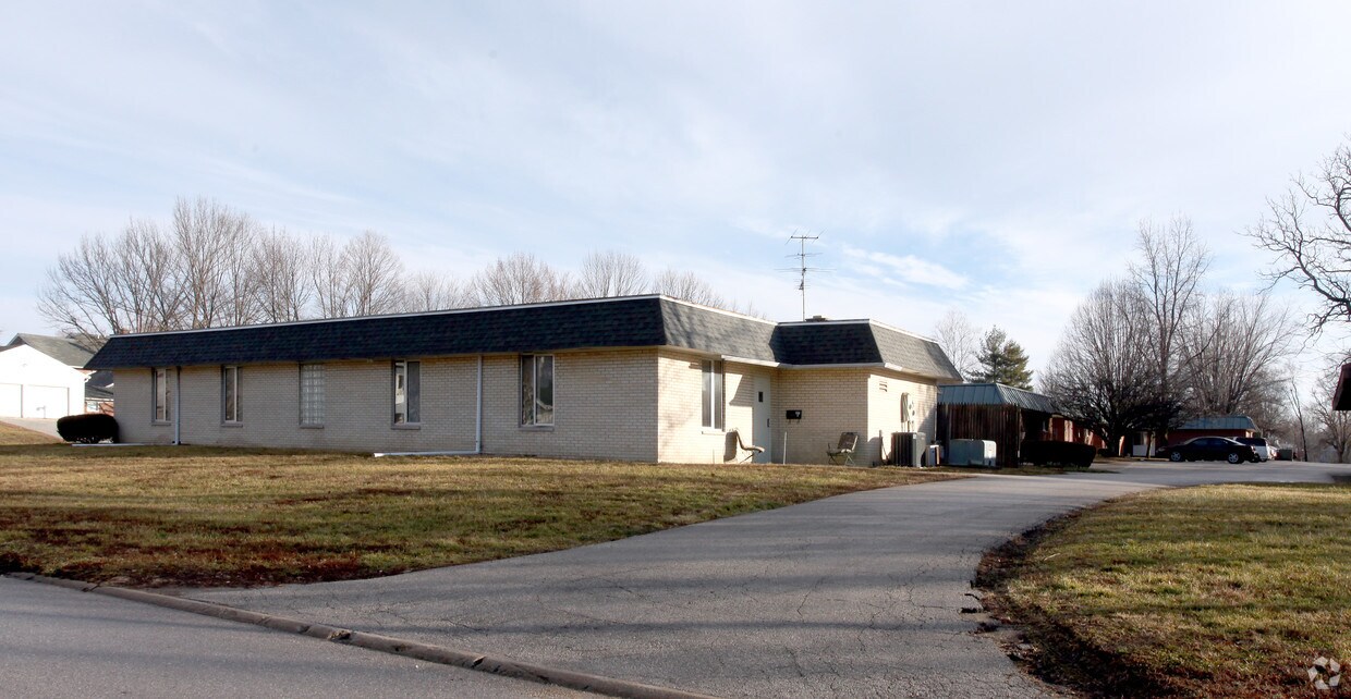 Friends Apartment Homes Apartments in Plainfield, IN