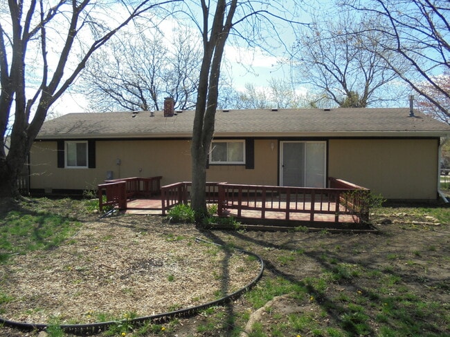 Building Photo - 66 Barrow Dr
