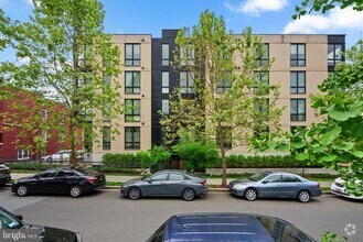 Building Photo - 1380 Quincy St NW