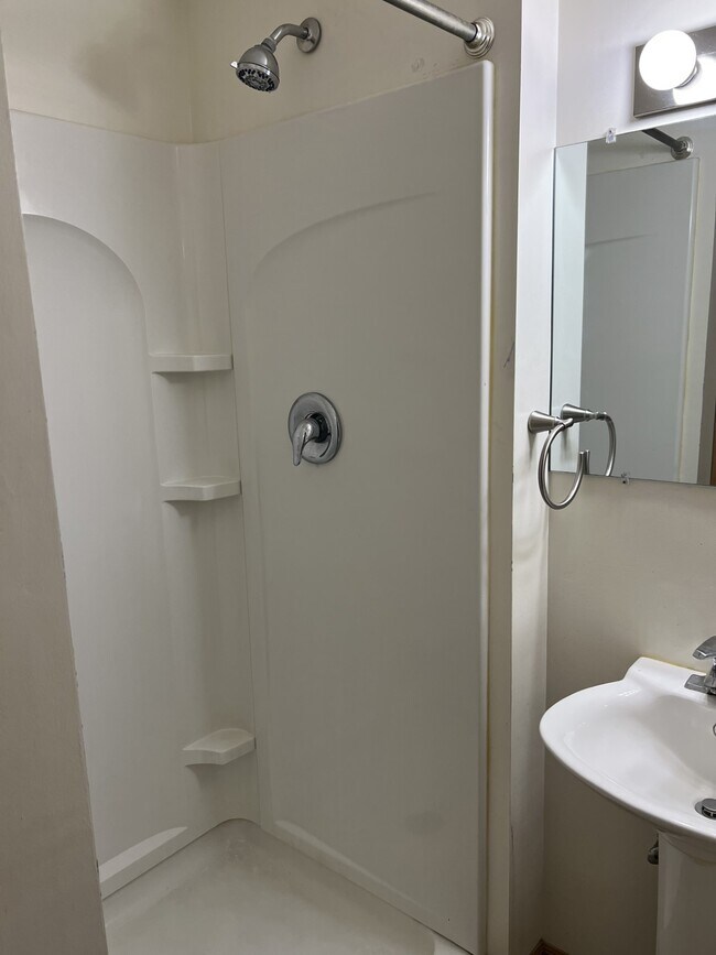 Foto del edificio - 1437 Bellinger St