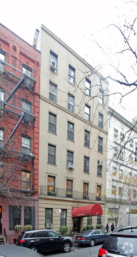 Primary Photo - 120 E 85th St