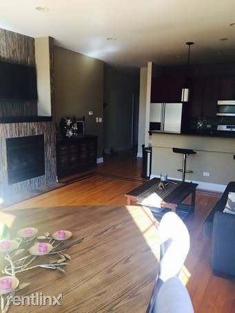 Building Photo - 3 br, 3 bath Condo - 6507 N Bosworth Ave