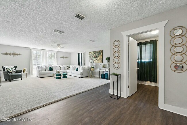 Foto del edificio - 10605 Arnez Rd