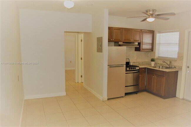 Building Photo - 2481 SW 11th St