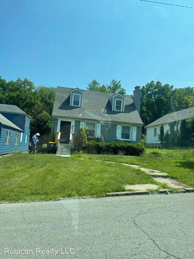 Foto del edificio - 4 br, 2 bath House - 3837 E 60th Ter