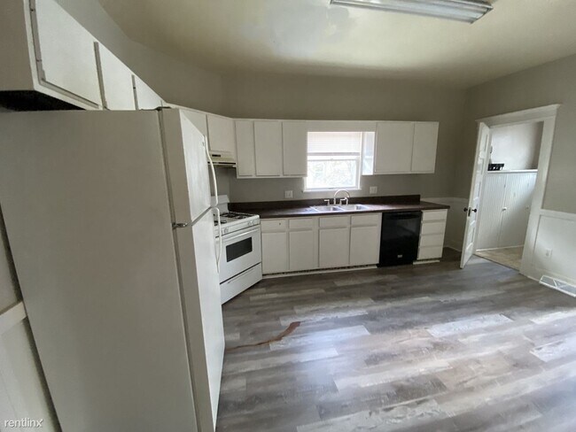 Foto del edificio - 4 br, 2 bath House - 1220 Forest Ave