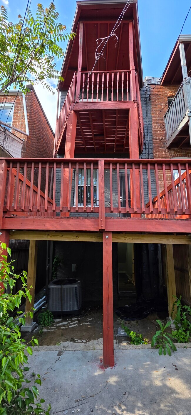 Foto del edificio - 3055 Brighton St