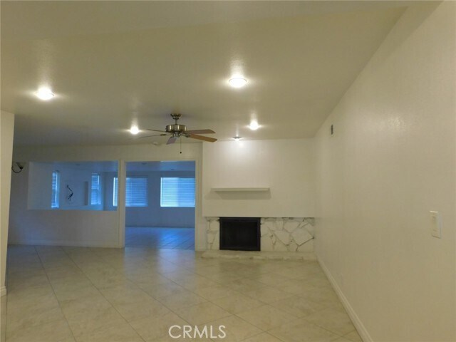 Foto del edificio - 835 E Culver Ave