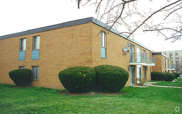 Foto del edificio - Brookview Commons Apartments
