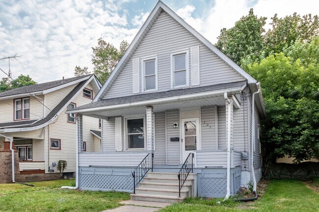 Foto del edificio - 705 Smith Ave SW