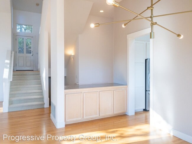 Foto del edificio - 4 br, 3.5 bath House - 417 Wellesley Avenue