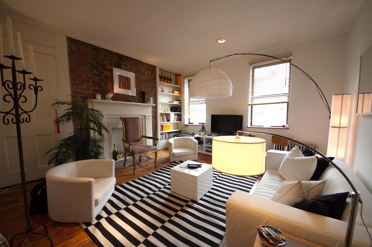 Primary Photo - 84 East 7th Street