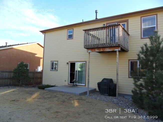 Building Photo - 11040 Falling Star Rd