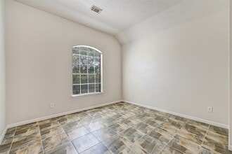 Building Photo - 16814 Tower Ridge