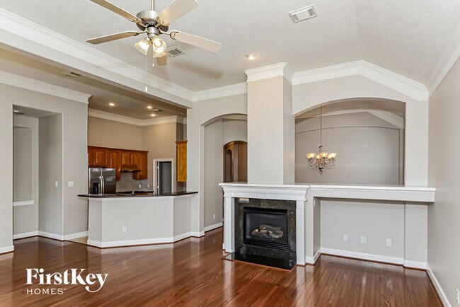 Building Photo - 5 Peach Tree Ct