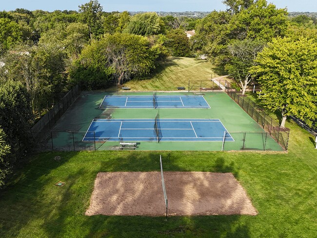 Canchas privadas de tenis y voleibol - Vicino on the Lake