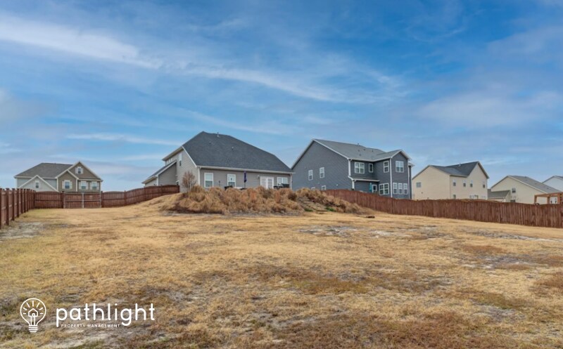 Building Photo - 2023 Bliss Lane