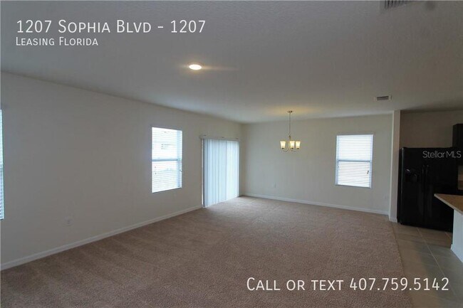 Foto del edificio - 1207 Sophia Blvd