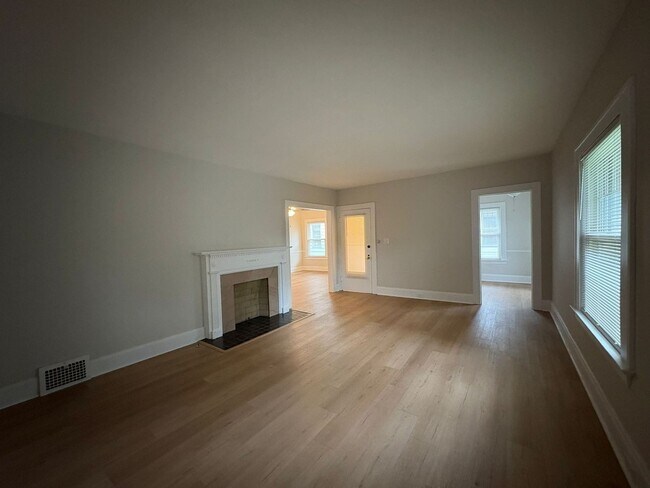 Foto del edificio - 2125 Coventry Rd