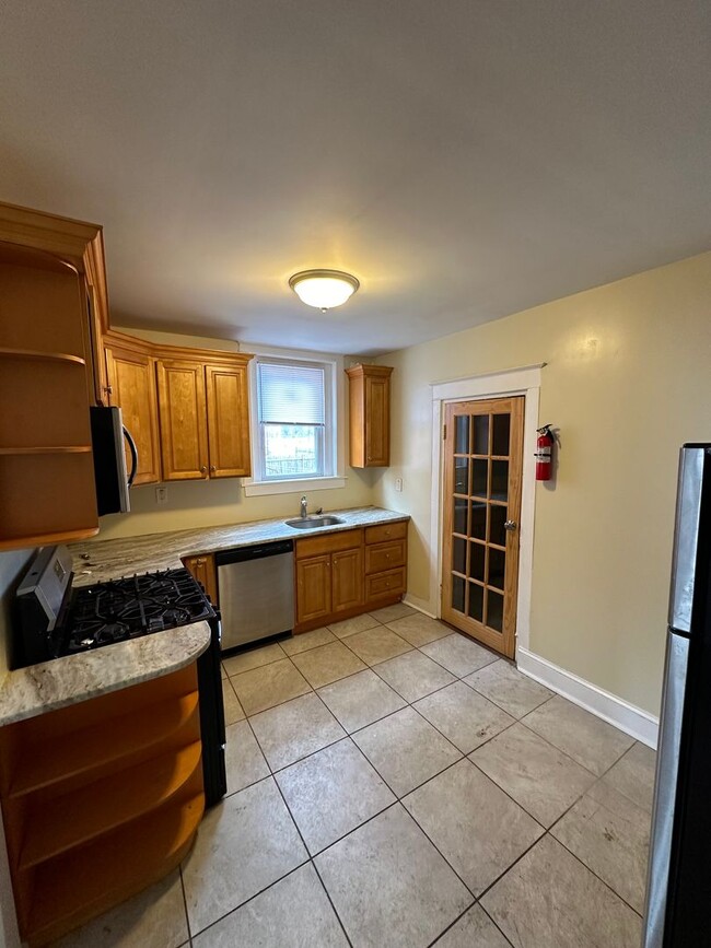 Building Photo - 3 Bed, 1 Bath in Chester (Widener Campus)