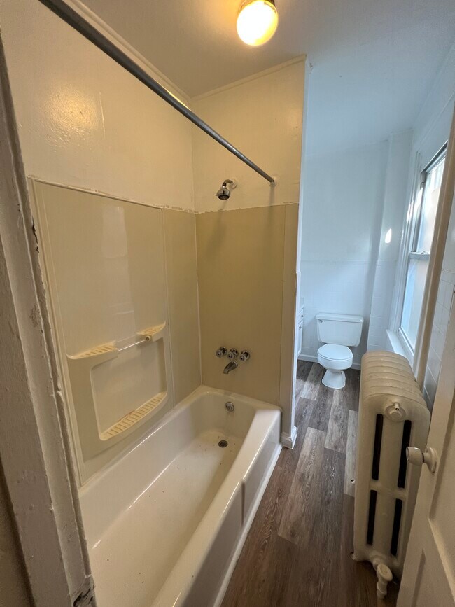 Foto del edificio - 806 Ferry St