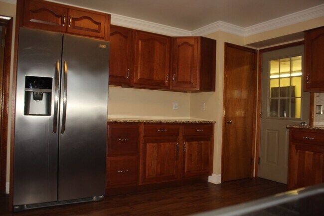 Building Photo - 15047 Winterstown Rd