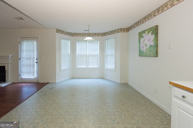 Building Photo - 2804 James Henry Dr