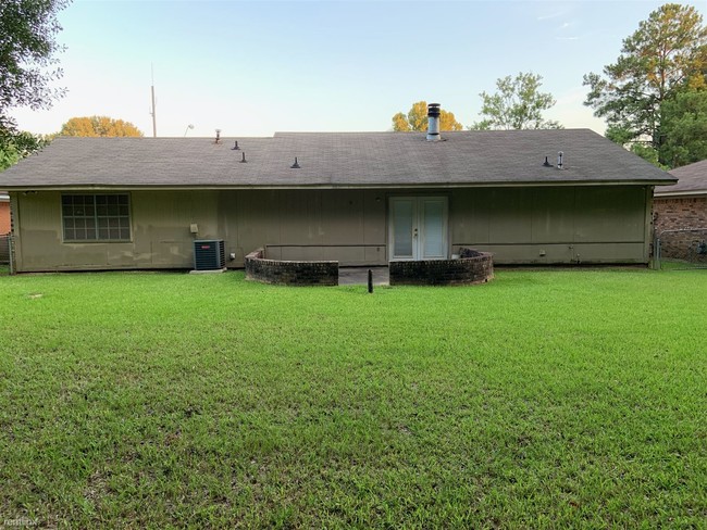 Building Photo - 3 br, 2 bath House - 4976 Oak Creek Dr