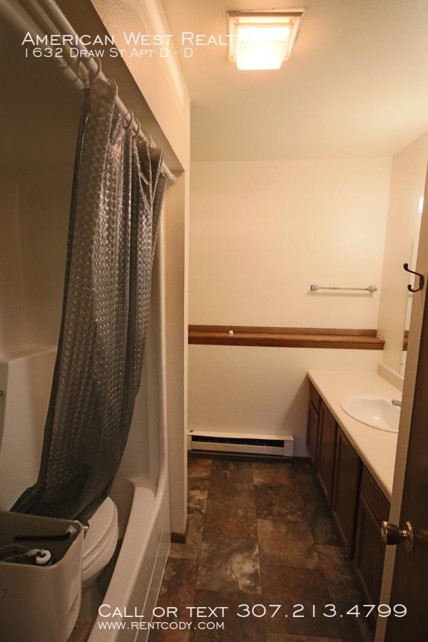Building Photo - 2 bedroom in Cody WY 82414