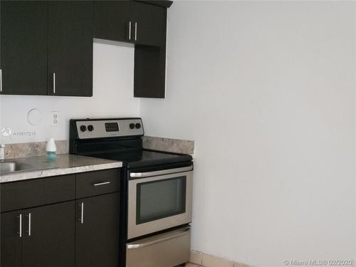 Foto del edificio - 156 NW 12th St
