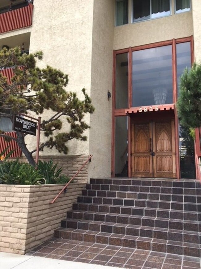 Photo - Spacious 2-Bed, 2-Bath Condo in Prime Culver City Location – Freshly Updated!