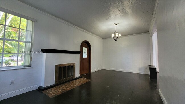 Foto del edificio - 3666 SW 13th Terrace