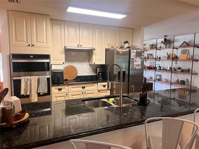 Foto del edificio - 2209 Good Homes Rd