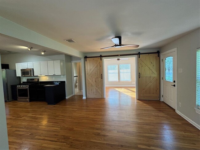 Foto del edificio - 1710 Riverview St