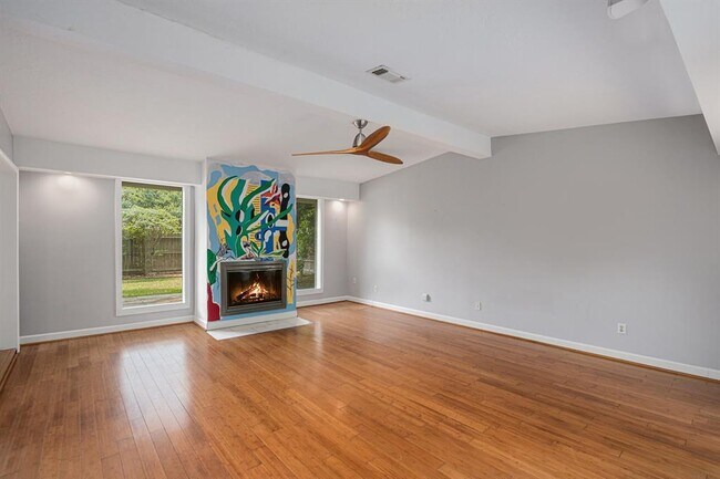 Building Photo - 5539 Indigo St