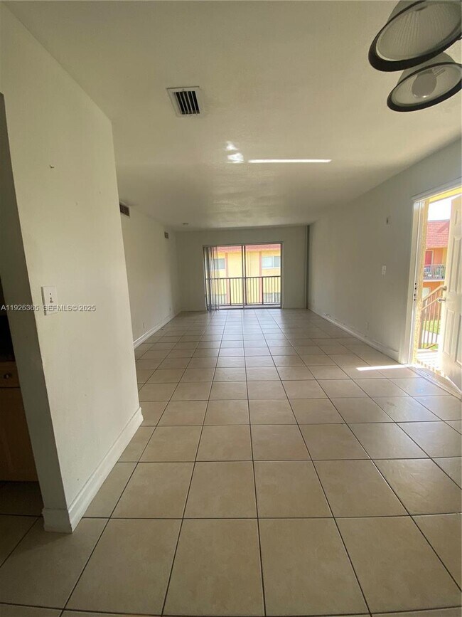 Foto del edificio - 2840 NW 55th Ave