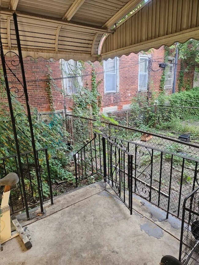 Foto del edificio - Large Home - Cobbs Creek