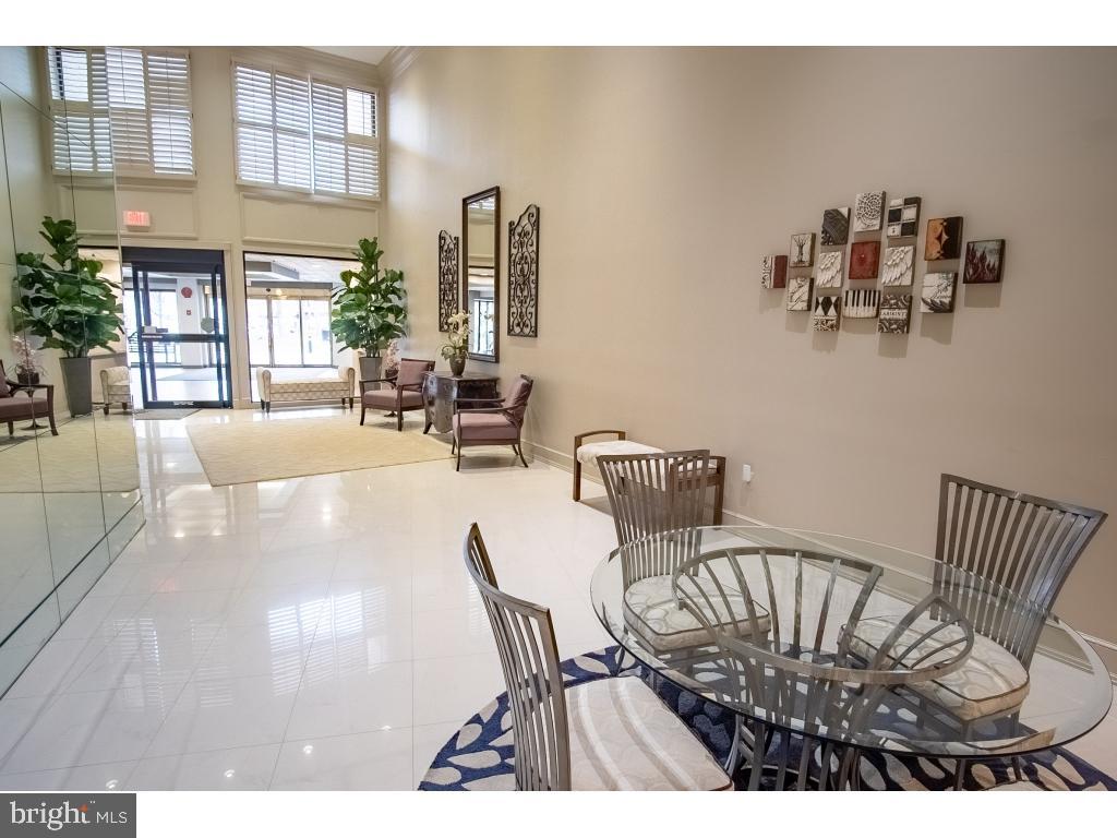 Primary Photo - 20729 Valley Forge Cir